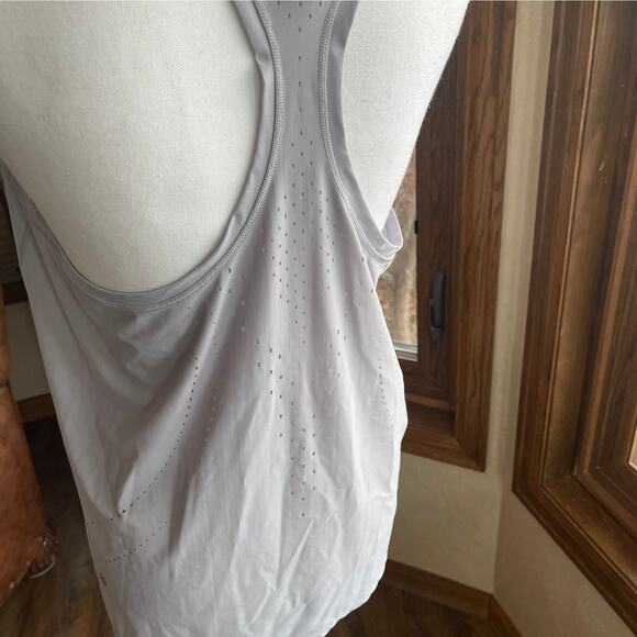 Allyson Felix ATHLETA Razorback Tank Top in Light Purple Lilac (M) - Picture 4 of 6